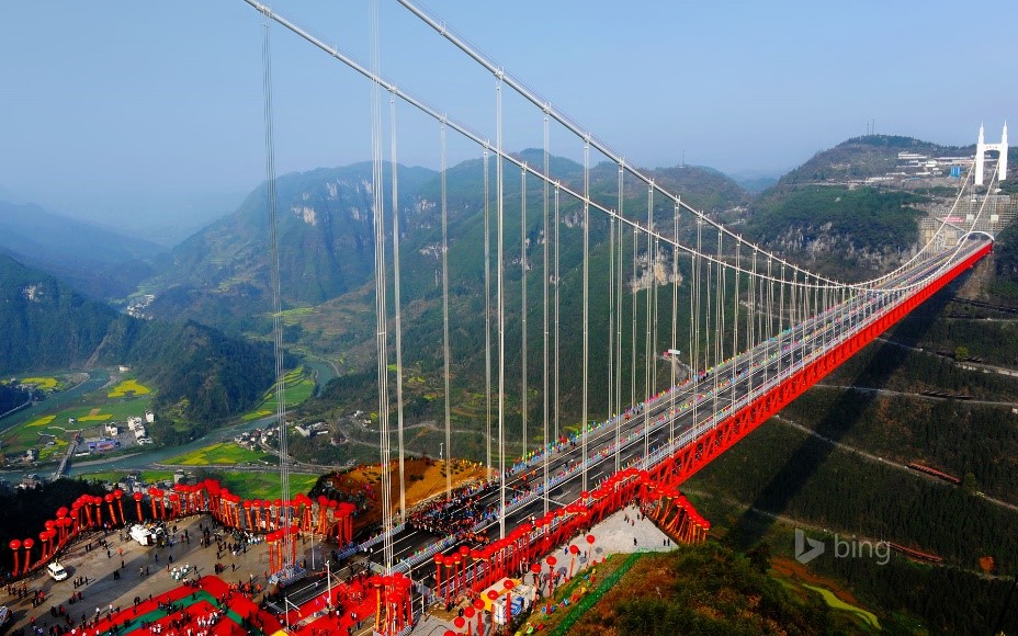 Aizhai Bridge, Hunan Province, China (© Imaginechina/Corbis)